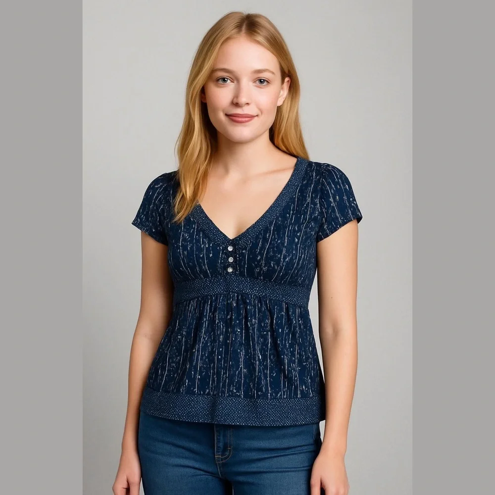 Hollister | Tops | Hollister Babydoll Shirt Size Medium V Neck
